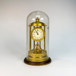 Lote anterior: Reloj de Sobremesa Dorado con Redoma de Vidrio y Esfera Esmaltada