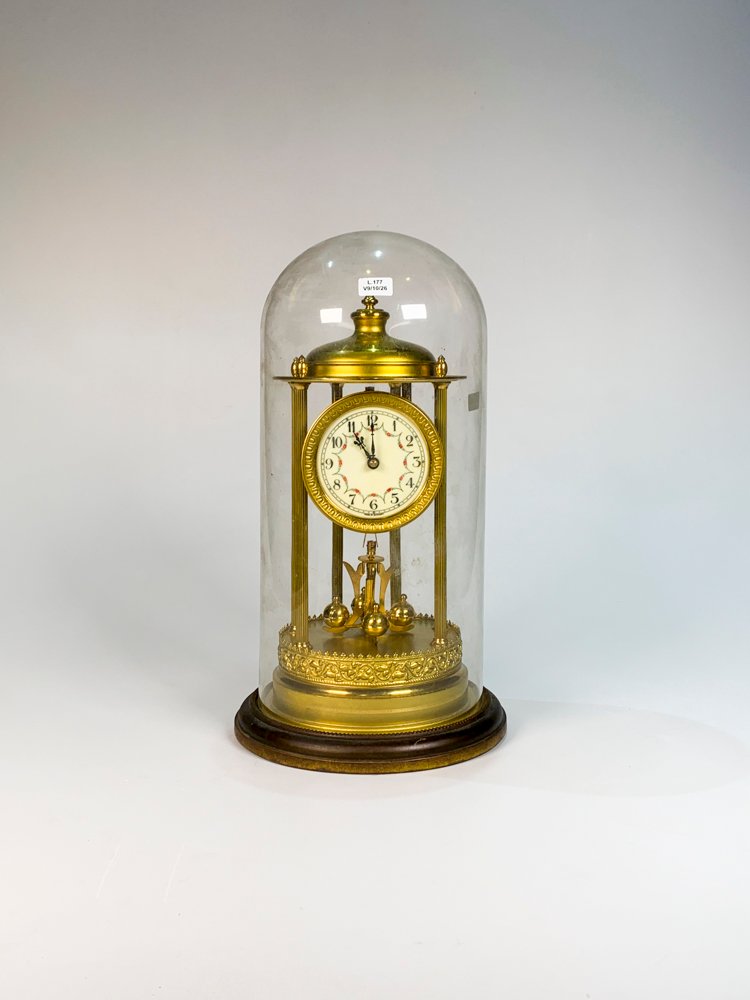 Reloj de Sobremesa Dorado con Redoma de Vidrio y Esfera Esmaltada
