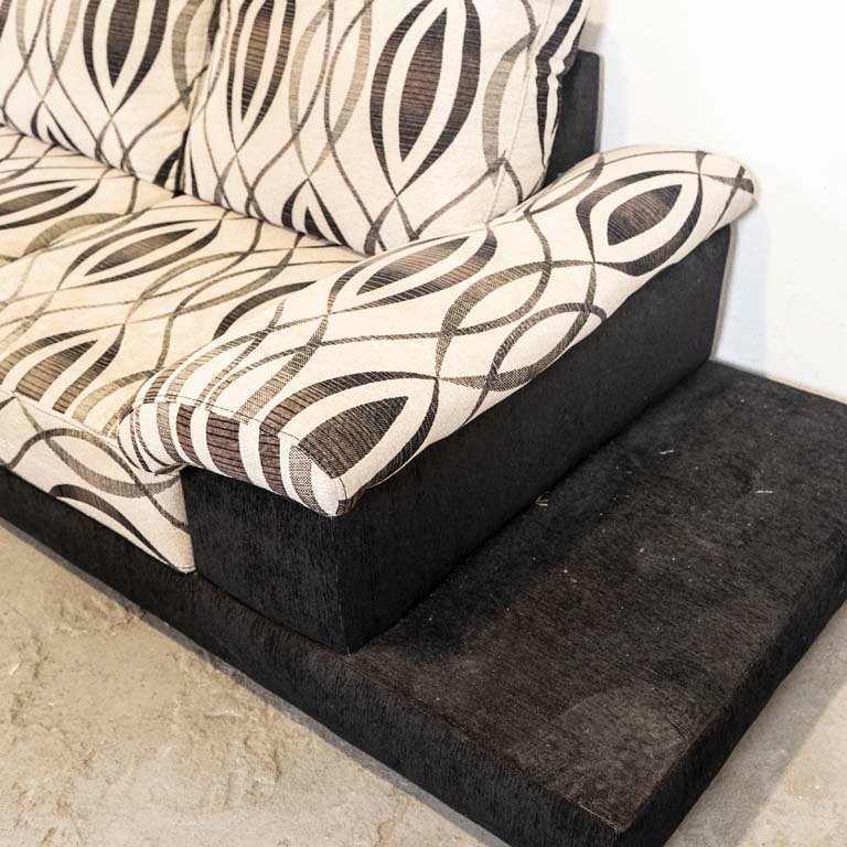 Sofá esquinero bajo para la venta - Medidas: 320 x 250 x 85cm - imagen 3