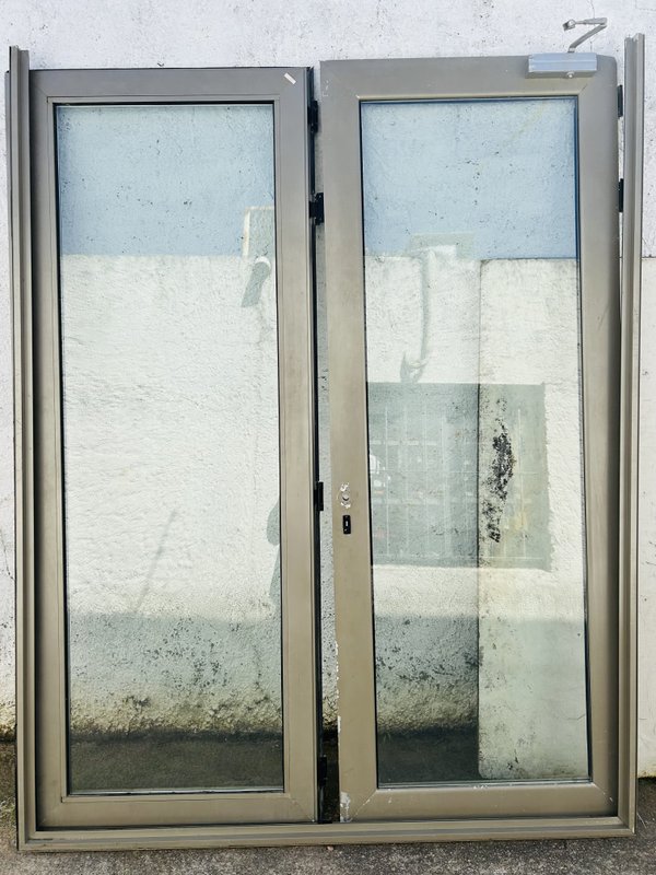 Lote #001 – Puerta doble con marco – 190x245cm – sin pestillos y sin llaves