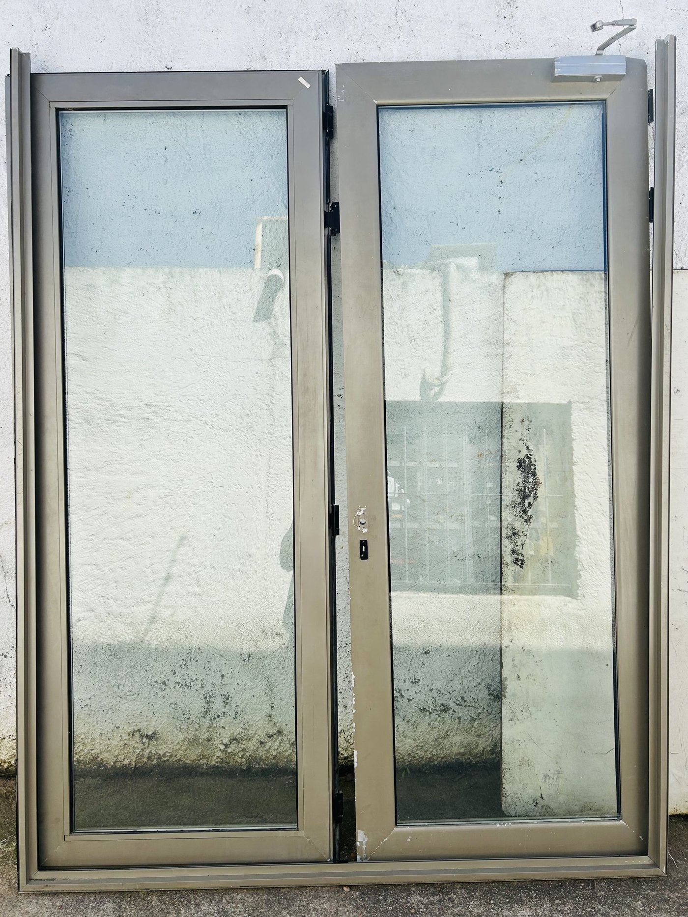 Lote #001 – Puerta doble con marco – 190x245cm – sin pestillos y sin llaves
