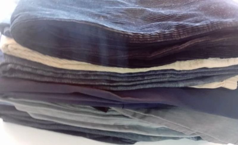 Jeans Unisex en Buen Estado - imagen 3