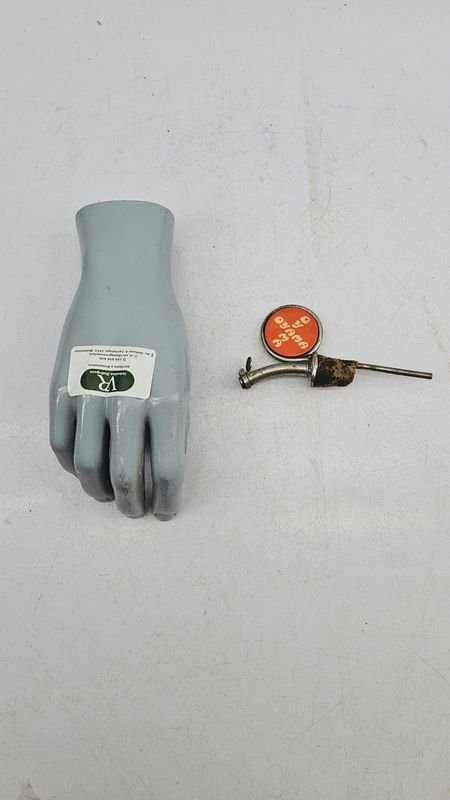 Tapón de Metal y Corcho con Publicidad "Oyama" y "Gran Conac"