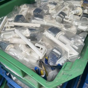 Cajón con 100 Botones Laterales para Cisterna de Plástico y Metal - imagen 4