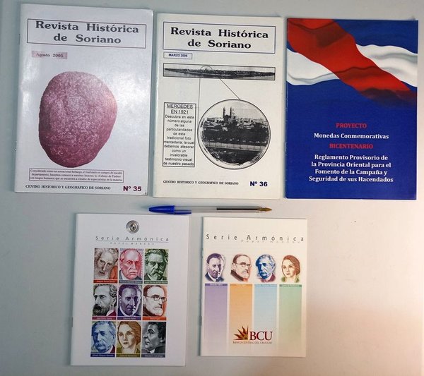 Lote de 5 Publicaciones Uruguayas: Revistas Históricas, Reglamento Bicentenario y Serie Armónica - imagen 1