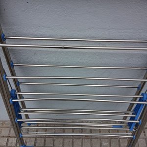 Tendedero Plegable de Metal con Detalles Azules - imagen 7