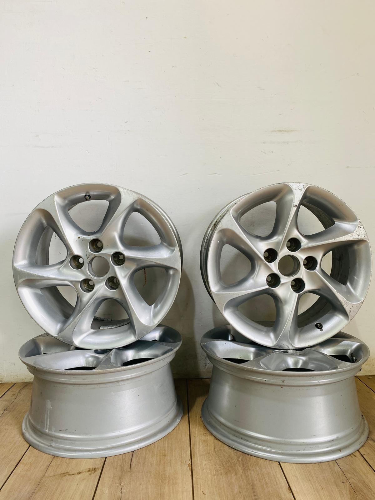 Item lote-x4-llantas-r16 - Image 0