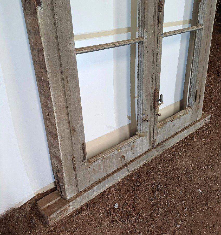 Ventana antigua de madera con marco carpanel - imagen 4