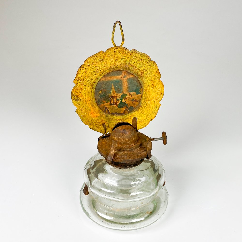Figura de cristal dama y lámpara queroseno - imagen 3