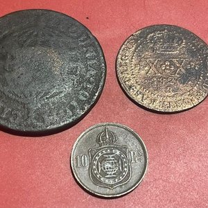 Lote anterior: Lote de 3 Cobres del Imperio Luso-Brasileño, Siglo XIX, Uno con Escudete