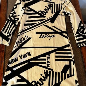 Vestido de Algodón con Estampado de Ciudades Talle M - imagen 5