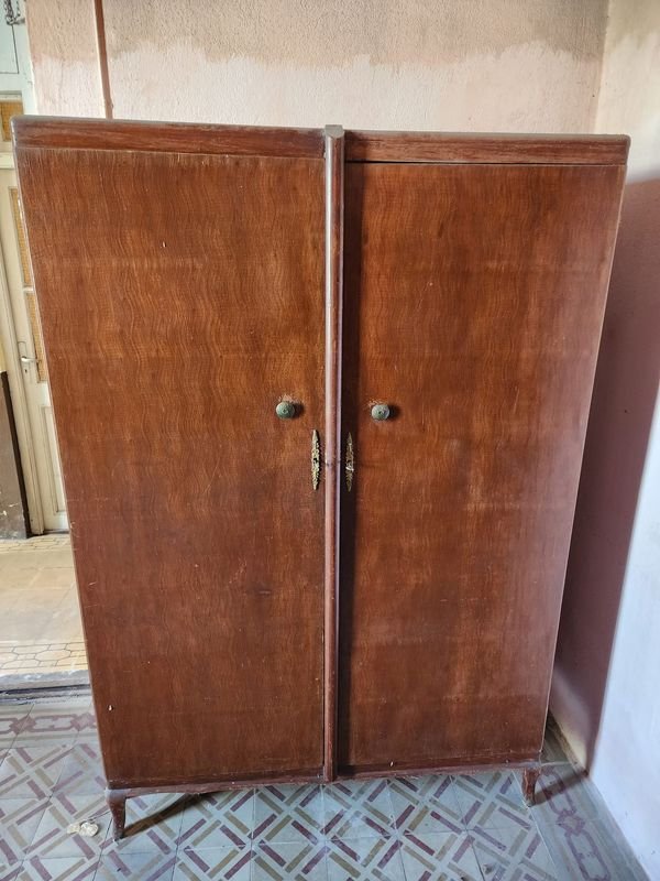 Ropero Francés de Madera con Dos Puertas