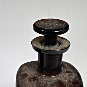 Dos Frascos de Farmacia Antiguos de Vidrio Ámbar con Tapones - imagen 5