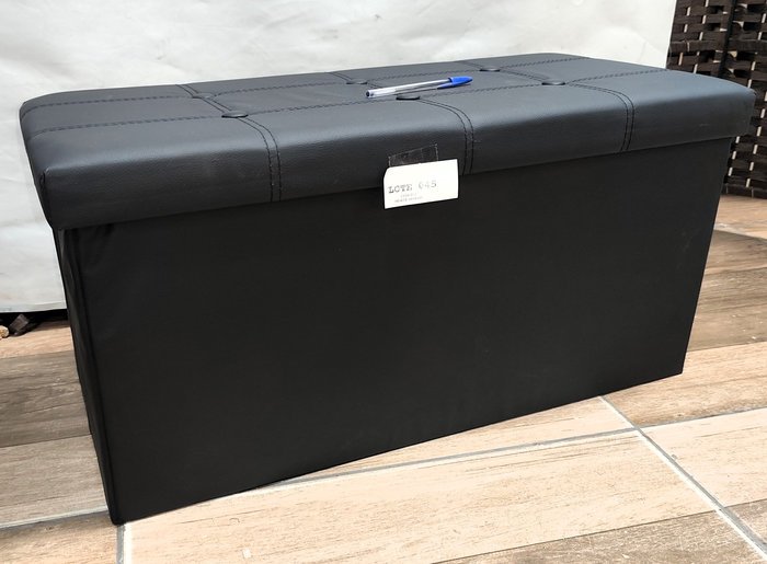 Item 16556 - Image 0