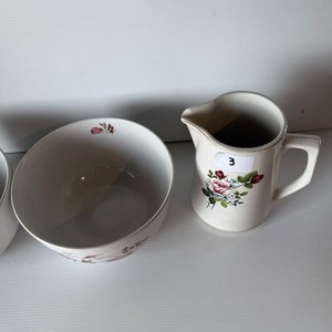 Juego de 2 Bowls y 1 Jarra con Flores - imagen 3