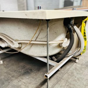 Jacuzzi de Fibra con Motor y Grifería - imagen 3