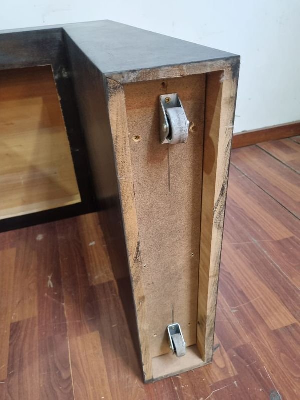 Mesa Rodante Tipo Stand en Madera - imagen 7