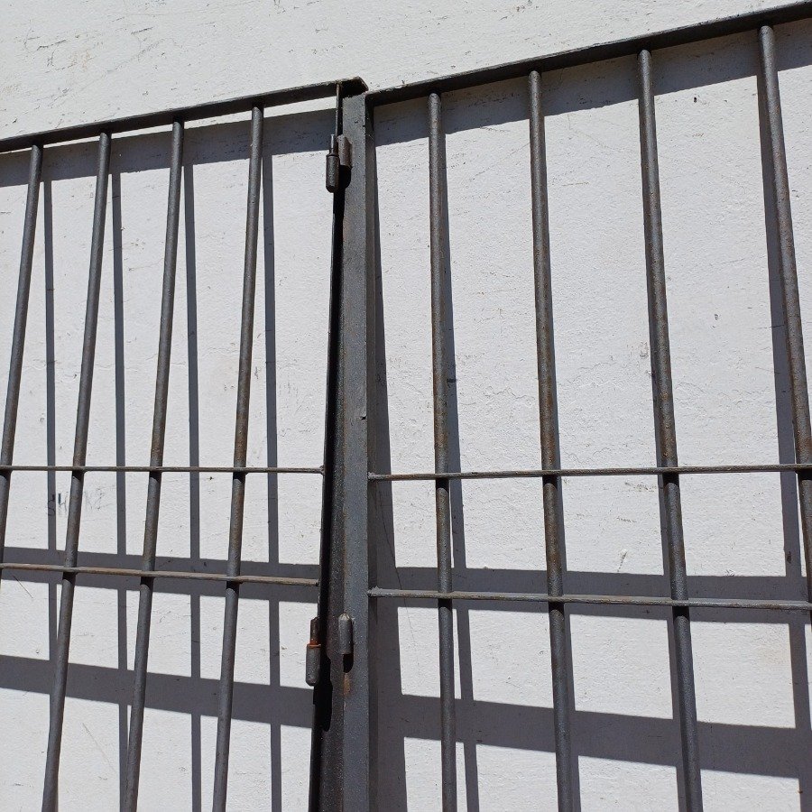 Puertas de seguridad y rejas en varilla - imagen 7