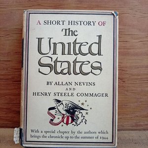 Lote anterior: Libro "A Short History of the United States" de Allan Nevins y Henry Steele Commager (1945)