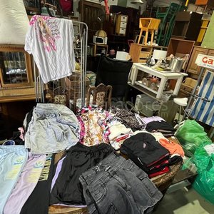 Lote Variado de Ropa y Accesorios de Moda - imagen 2