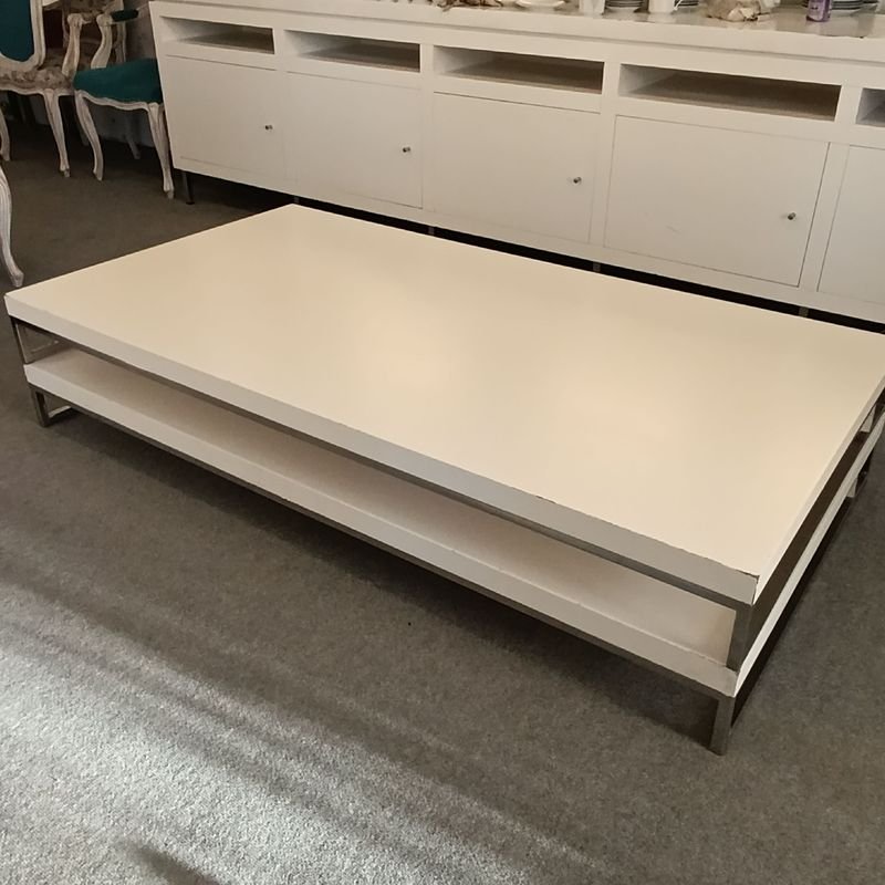 Mesa Centro con Tapa Lacada y Estructura de Acero Inoxidable - imagen 4