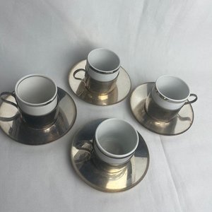 Juego de 4 Tazas de Café con Platillos en Porcelana y Metal - imagen 4