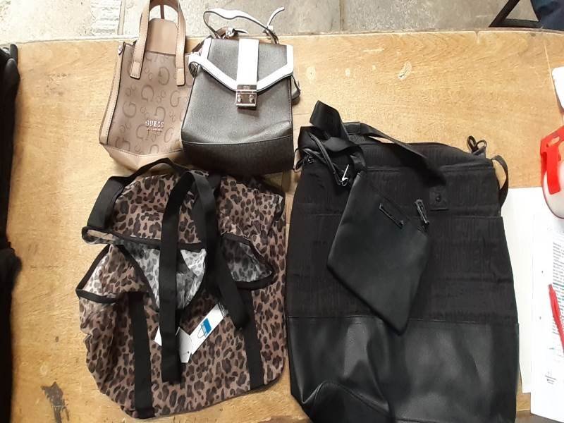 Bolso/Cartera de Moda sin Marca Visible