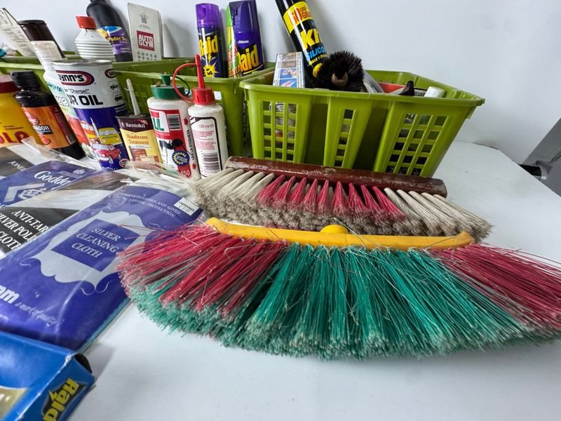 Gran lote de accesorios para el hogar y la limpieza - imagen 7
