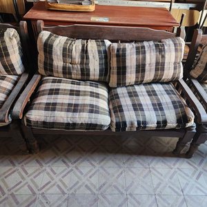 Juego de Living de Madera con Almohadones a Cuadros - imagen 2