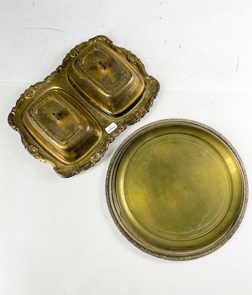 Cinco piezas en metal, bandejas circulares y dulceras con tapa - imagen 2