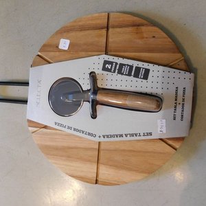Set de tabla de madera y cortador de pizza - imagen 3
