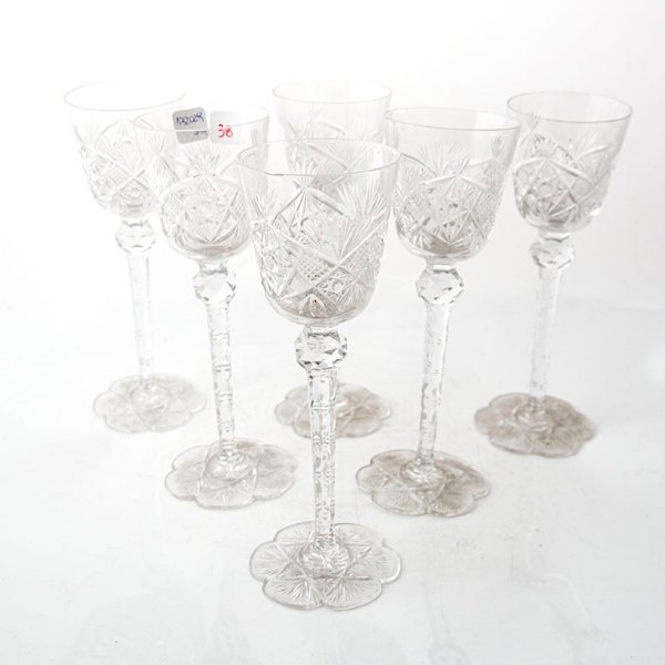 Juego de 6 Copas de Cristal Tallado con Pie Lobulado