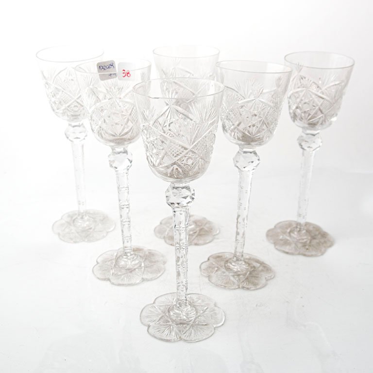 Juego de 6 Copas de Cristal Tallado con Pie Lobulado