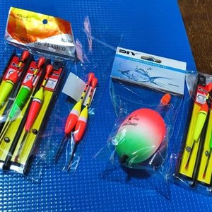 Lote anterior: Lote de 9 Boyas de Pesca de Varios Tamaños y Colores