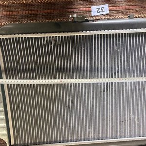 Radiador de Auto Metálico con Tapa - imagen 2