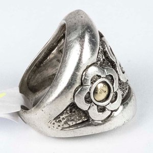 Anillo de Plata y Oro con Diseño Floral - imagen 2