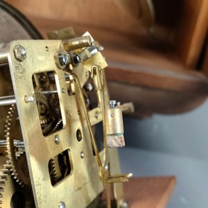 Reloj de Pared Antiguo de Madera con Carrillón, Llave y Péndulo - imagen 12