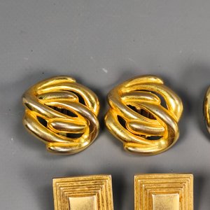 Lote de 9 pares de caravanas variadas: doradas, plateadas y con piedras verdes y perlas - imagen 8