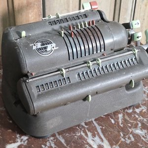 Calculadora Mecánica Remington Frankfurt A.M. - imagen 2