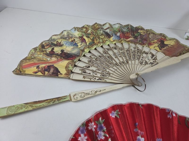 Lotes de abanicos con diseños y colores variados - imagen 5