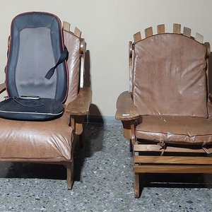 Lote anterior: 2 Sillones de Madera con Almohadones y Masajeador Eléctrico
