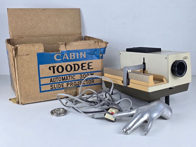 Proyector Automático Cabin Toodee 300W Japonés con Caja Original