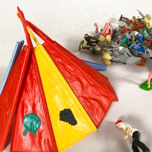 Colección de Figuras de Acción Miniatura: Indígenas, Caballeros y Carpa - imagen 6