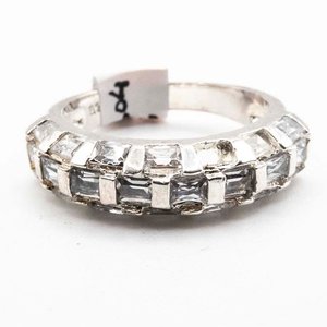 Lote siguiente: Anillo de Plata con Cristales Talla 18mm