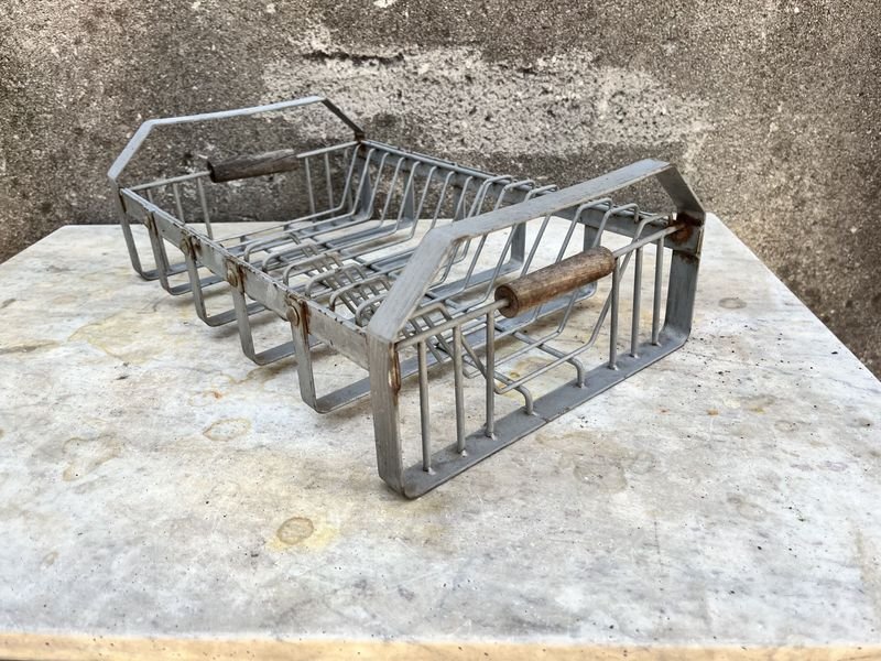 Antiguo escurridor de platos de hierro remachado para venta - imagen 3