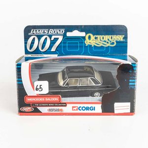 Auto Mecedes Saloon de la película de James Bond Octopussy escala 1/36 colección Corgi en su caja original. - imagen 1