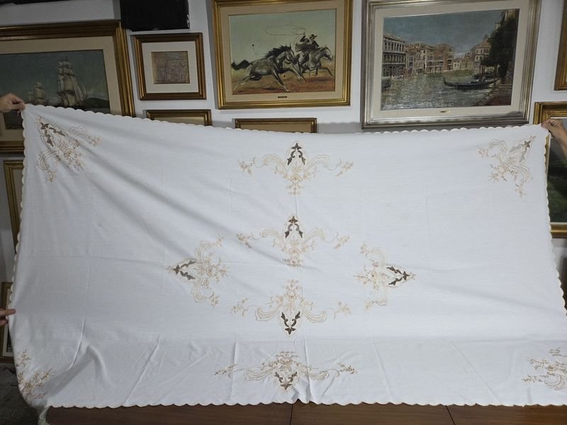 Mantel bordado con 12 servilletas de alta calidad - imagen 6