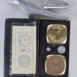 Lote anterior: Radio Reloj Portátil Vintage "Radio Nikkoh" Japonés