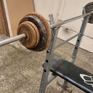 Banco de Musculación con Barra, Mancuernas y Discos de Pesas - imagen 3