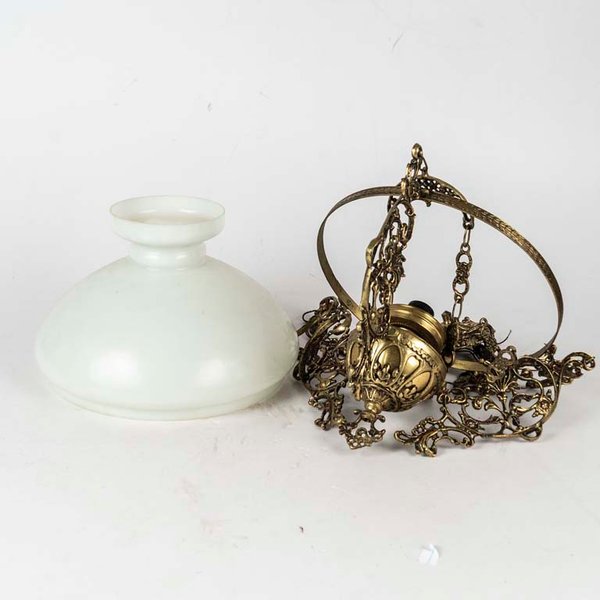 Colgante Colonial de Bronce con Pantalla Opalina - imagen 1